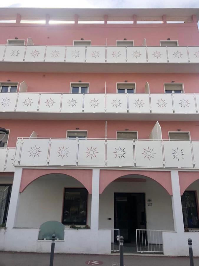 Hotel Villa Elisa Rimini Exterior photo
