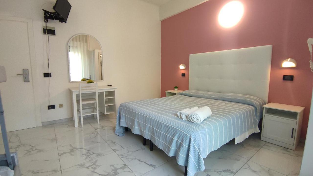 Hotel Villa Elisa Rimini Exterior photo