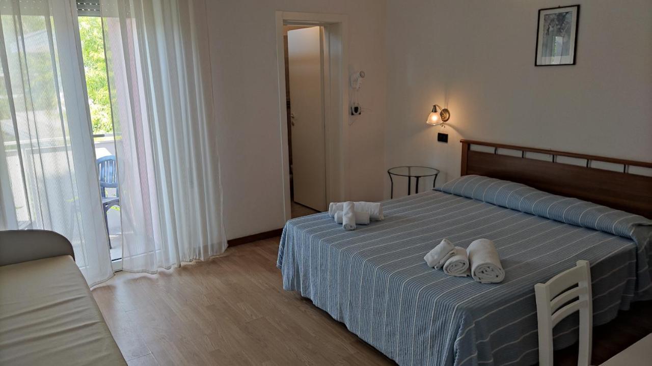 Hotel Villa Elisa Rimini Exterior photo