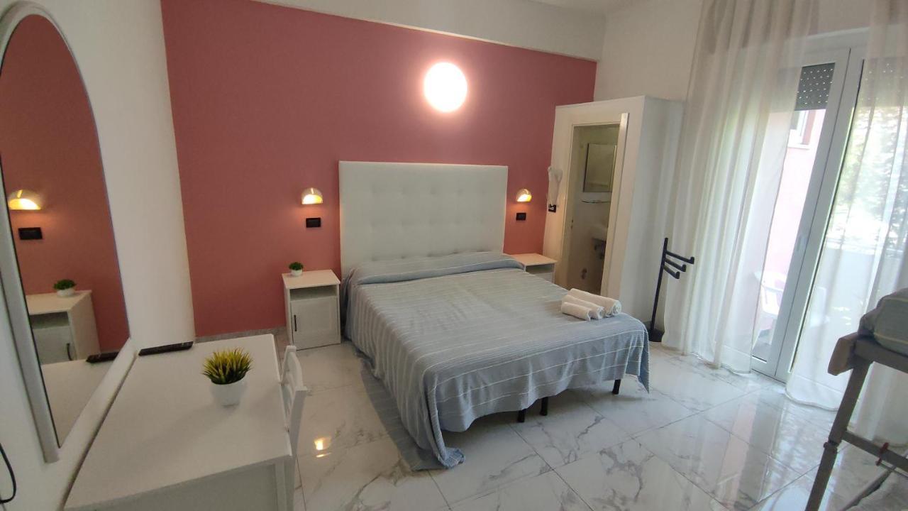 Hotel Villa Elisa Rimini Exterior photo