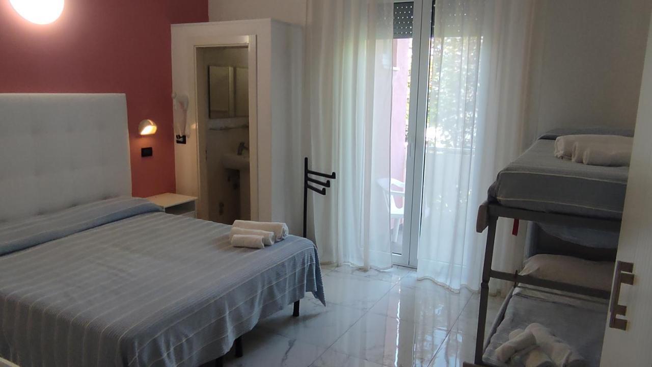Hotel Villa Elisa Rimini Exterior photo
