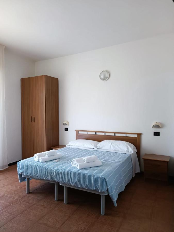 Hotel Villa Elisa Rimini Exterior photo