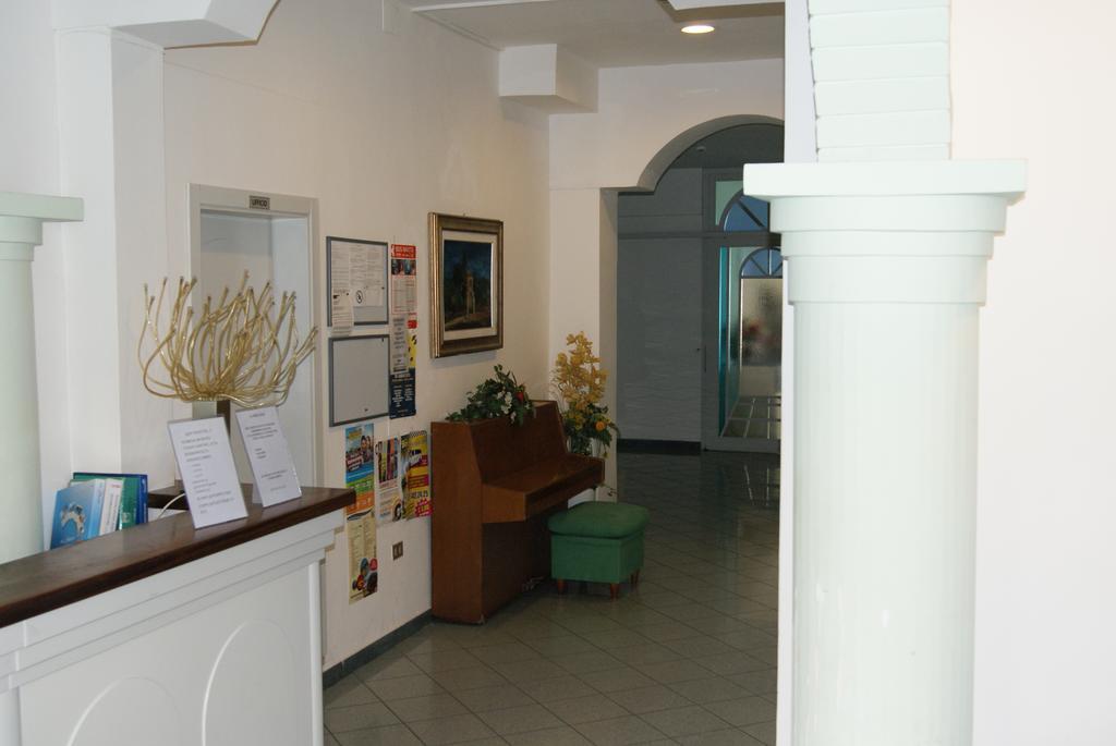 Hotel Villa Elisa Rimini Exterior photo