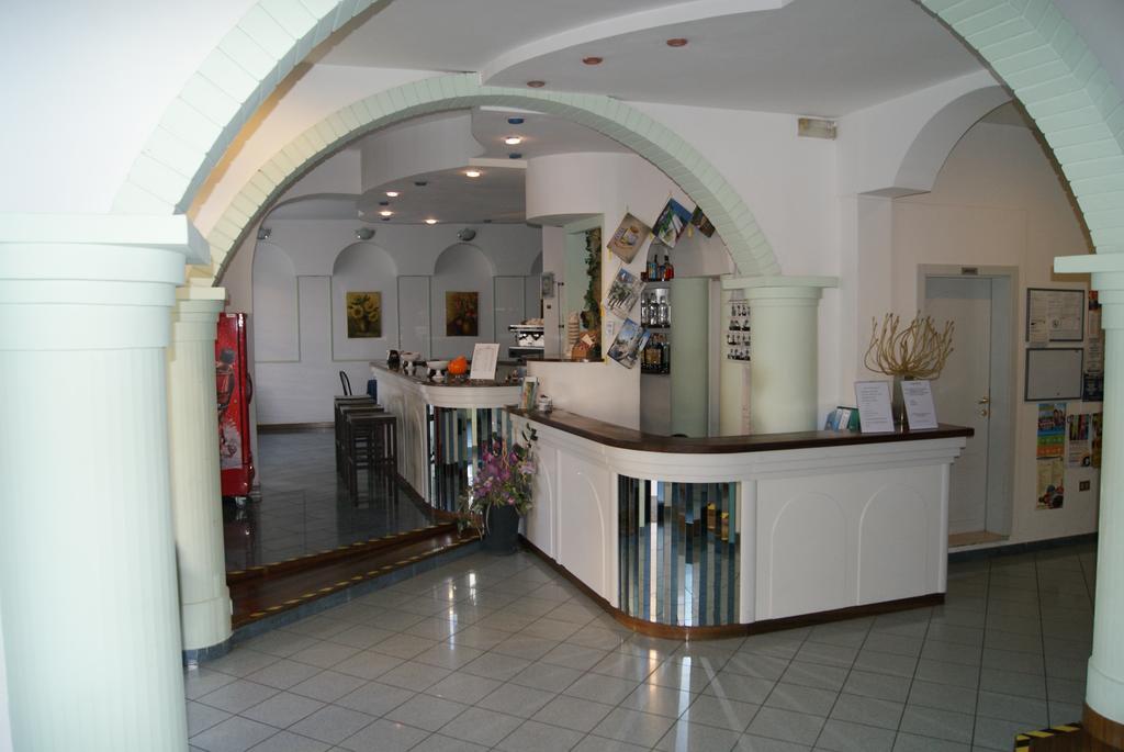 Hotel Villa Elisa Rimini Exterior photo
